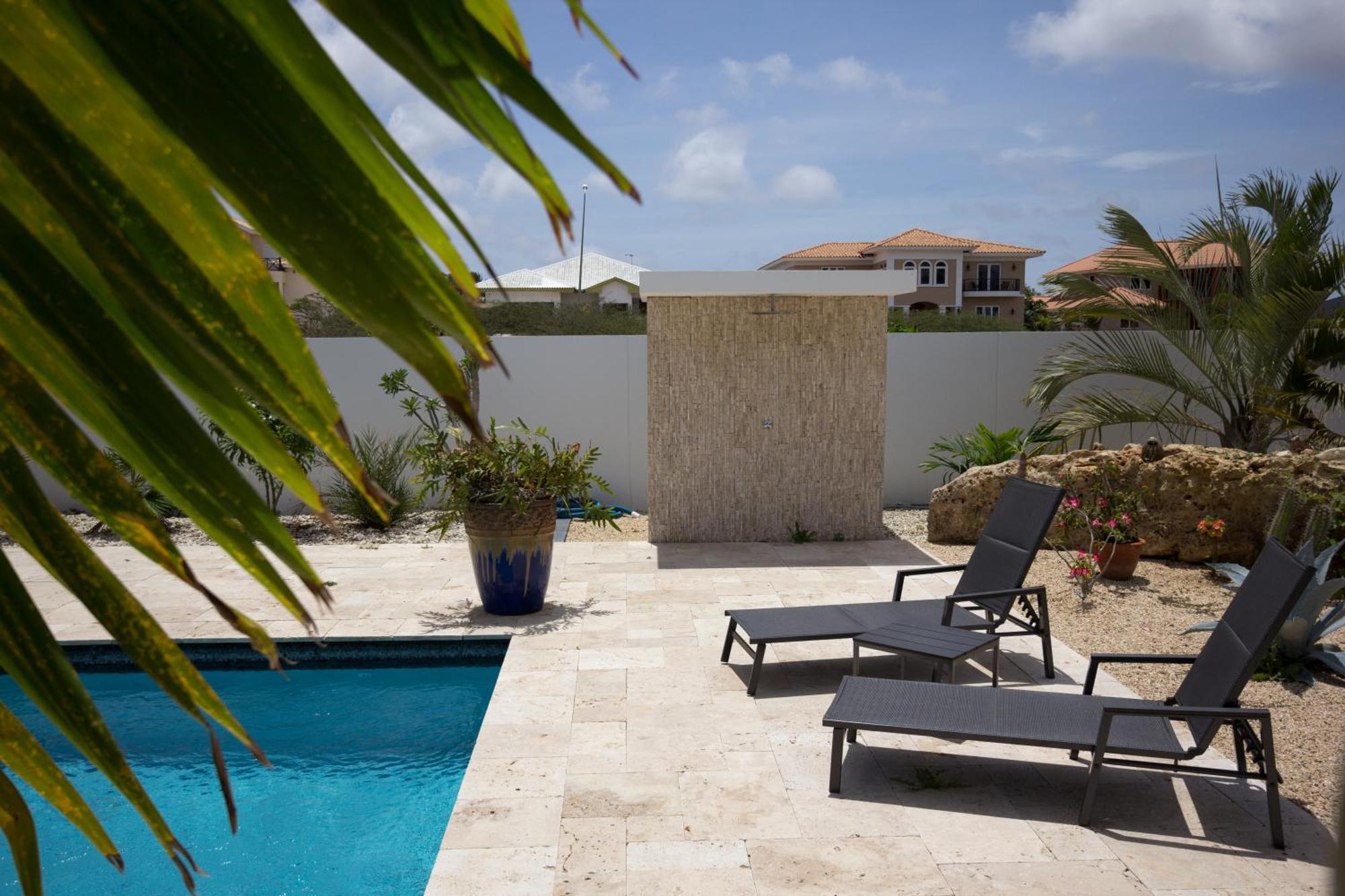 Goudhaen Luxury Private Apartments Jan Thiel Beach Luaran gambar