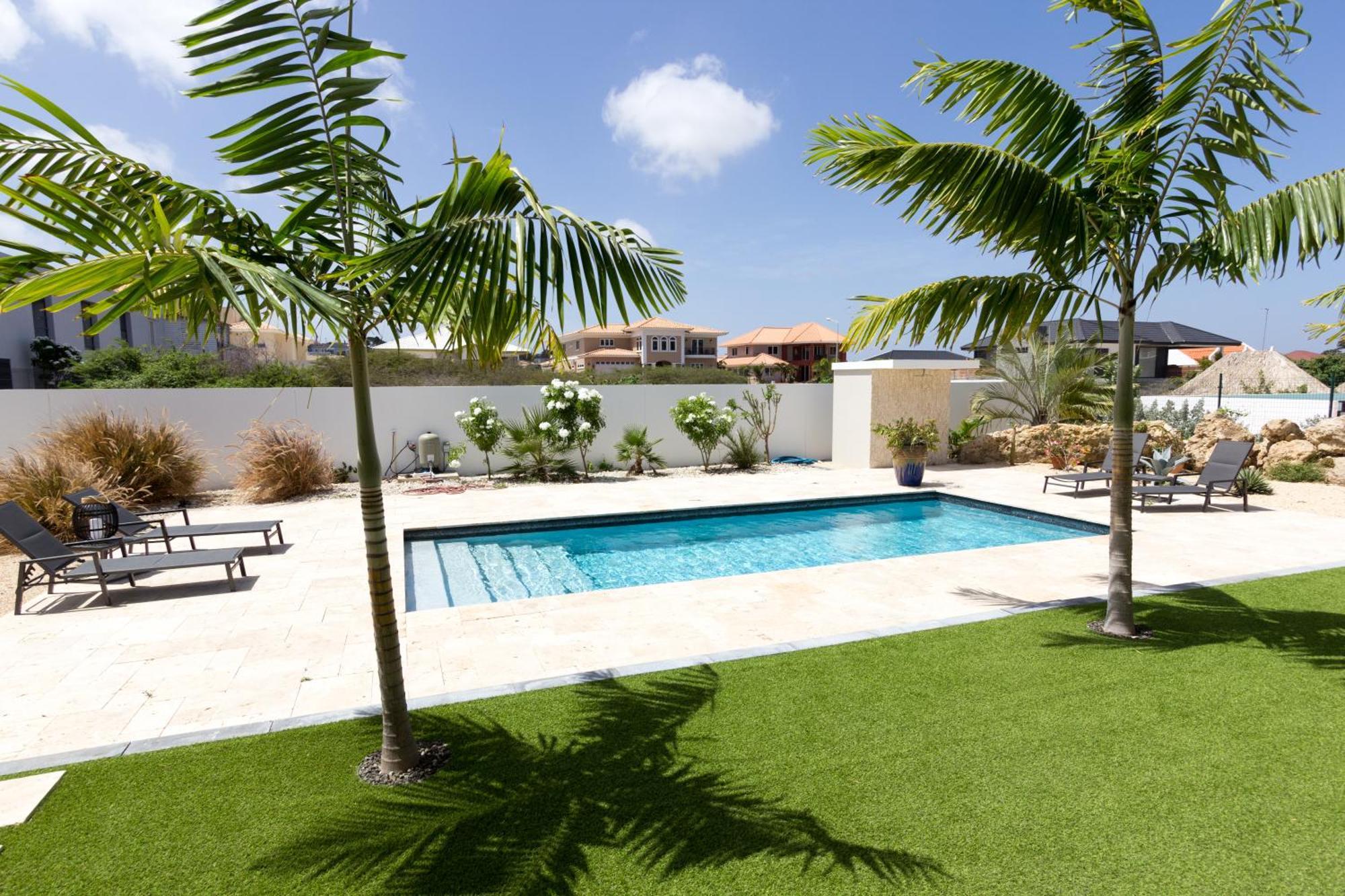 Goudhaen Luxury Private Apartments Jan Thiel Beach Luaran gambar
