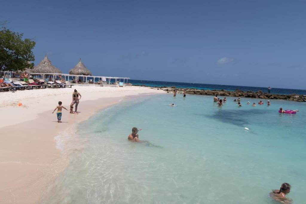 Goudhaen Luxury Private Apartments Jan Thiel Beach Luaran gambar