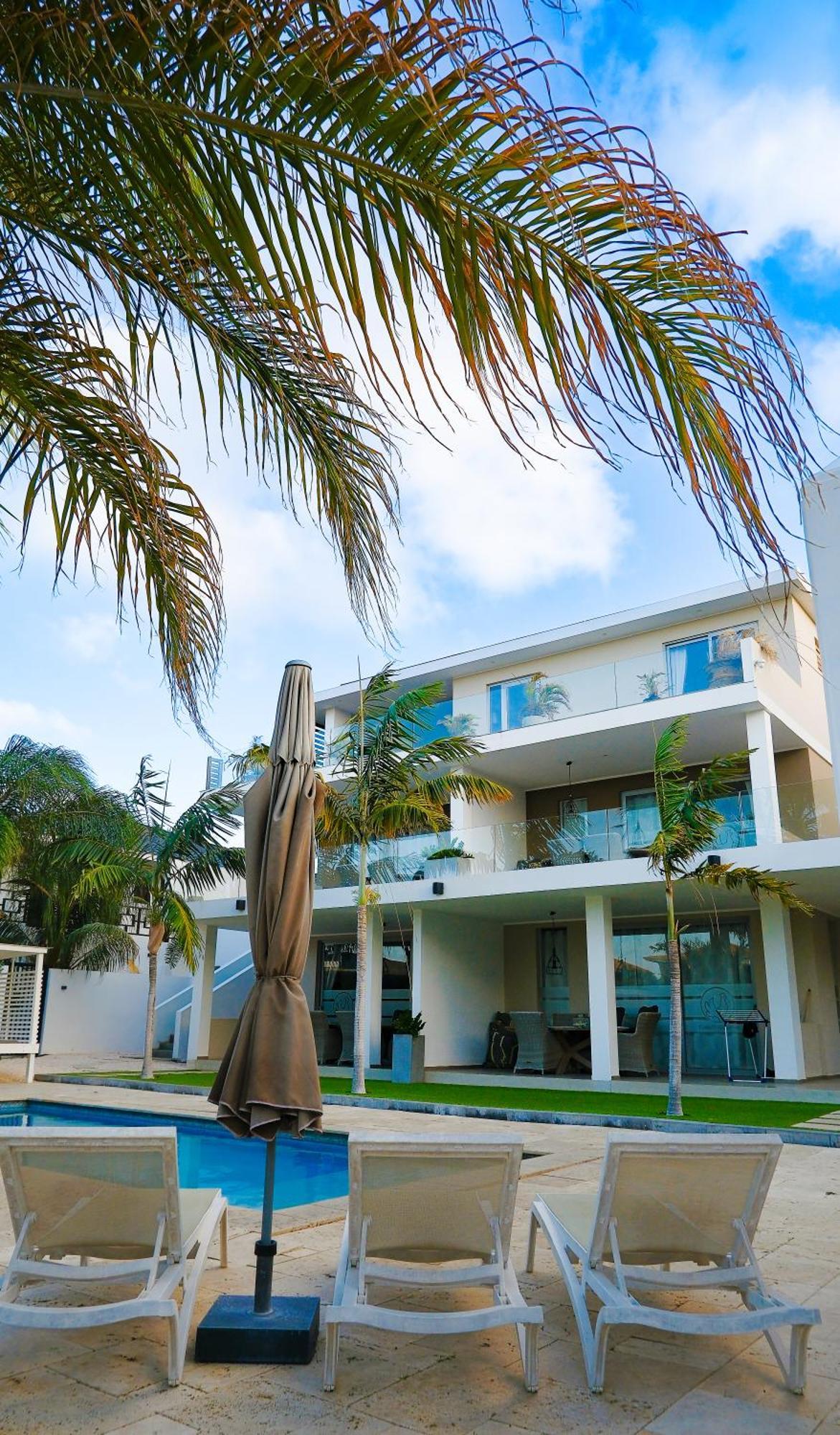 Goudhaen Luxury Private Apartments Jan Thiel Beach Luaran gambar